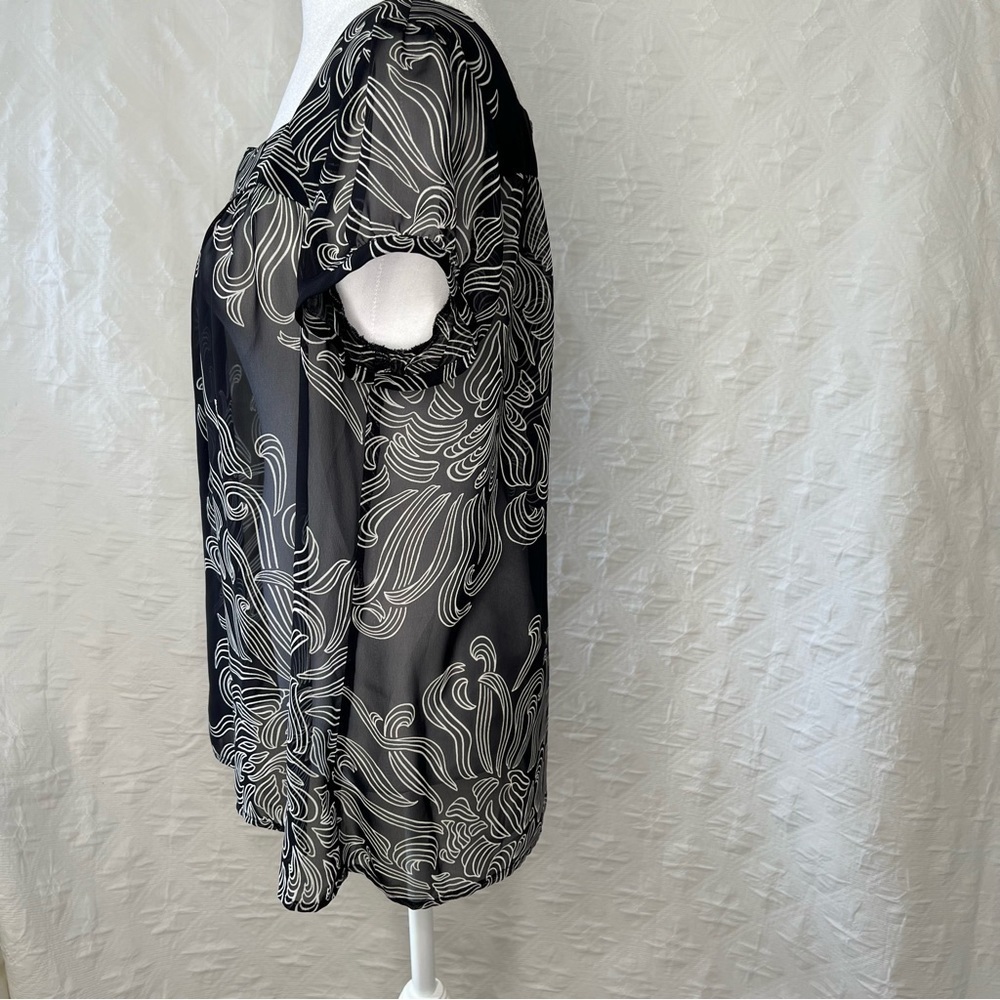 ! Ann Taylor  Summer Womens Blouse - Picture 2 of 9